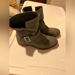 Ladies boots